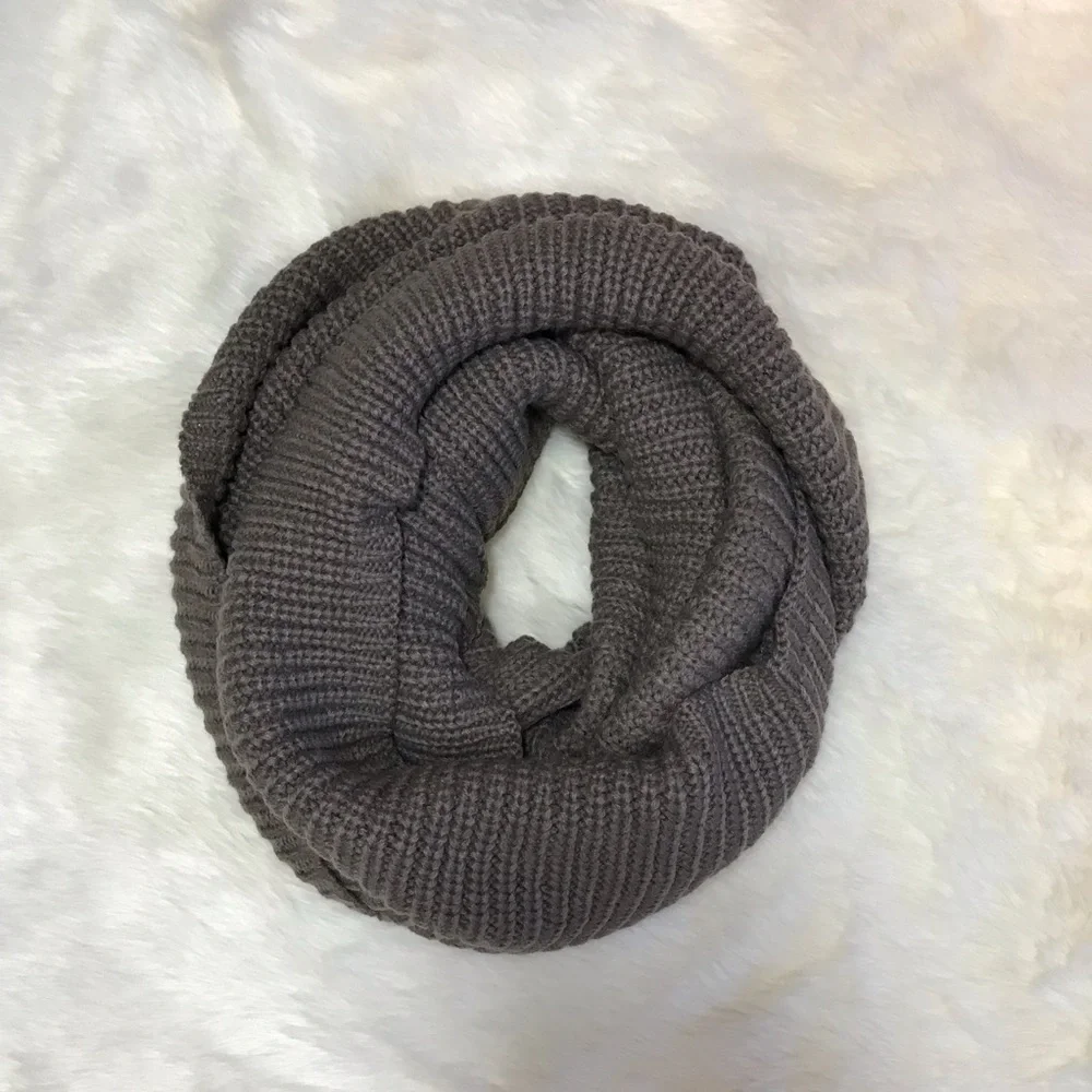 Stitch Fix l Octavia Alexa Rib Knit Infinity Scarf